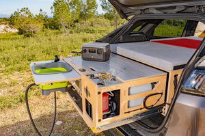 Fitted box unfolded in a trunk with sink, ecoflow battery