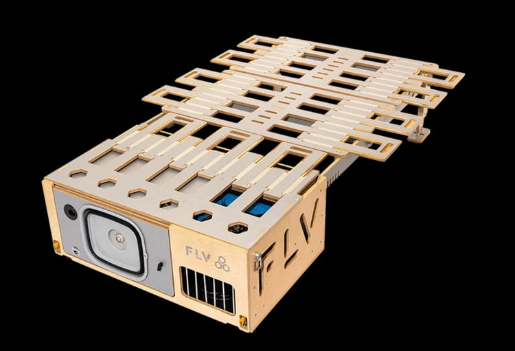 FLV layout module with front-mounted sink and unfolded base frame