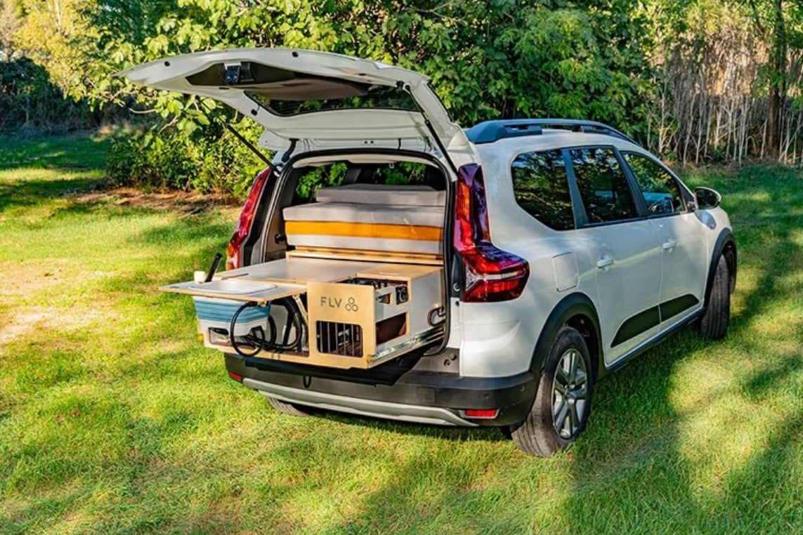 station wagon with FLV box and folded mattress