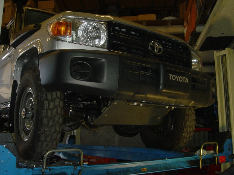 toyota land cruiser with front bumper and guard