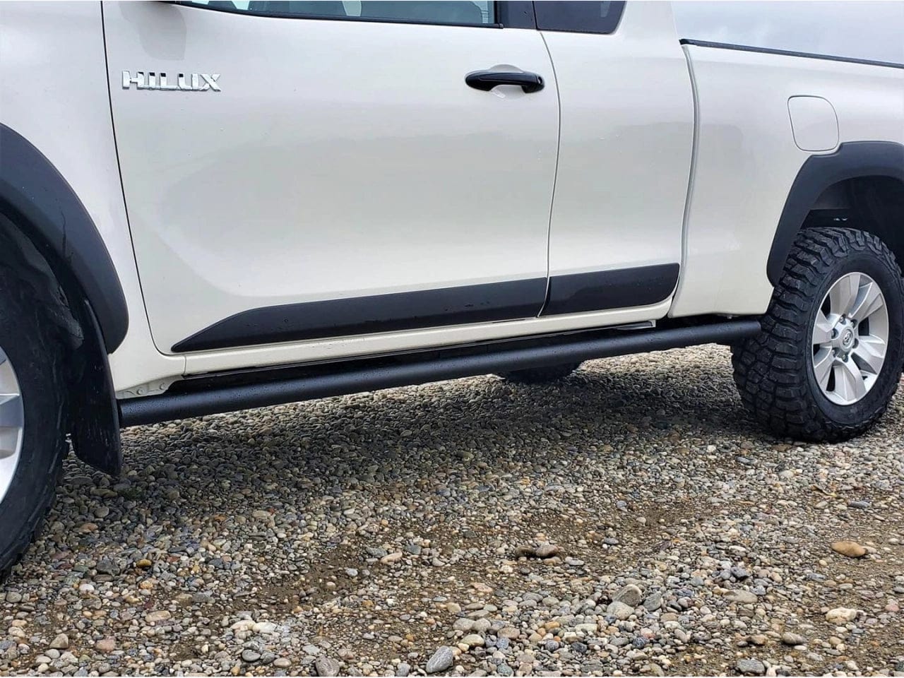 Toyota Hilux Revo 2016+ tubular rocker panels