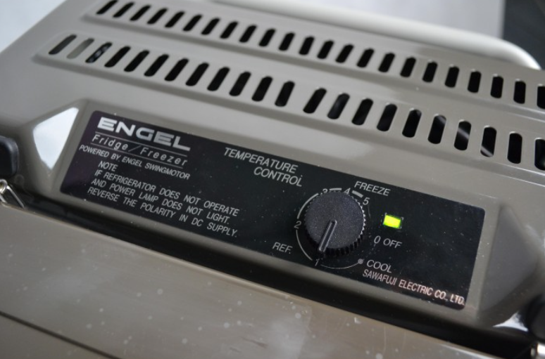 temperature control knob of a grey engel fridge